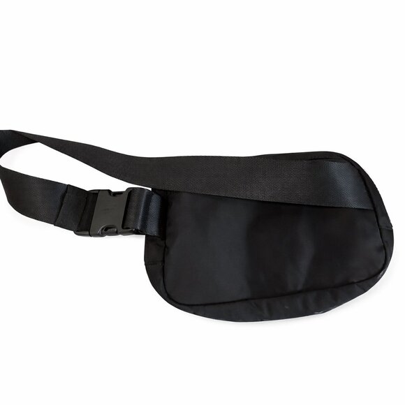 Lululemon Everywhere Belt Bag Black Extended Strap 1L - Picture 2 of 2